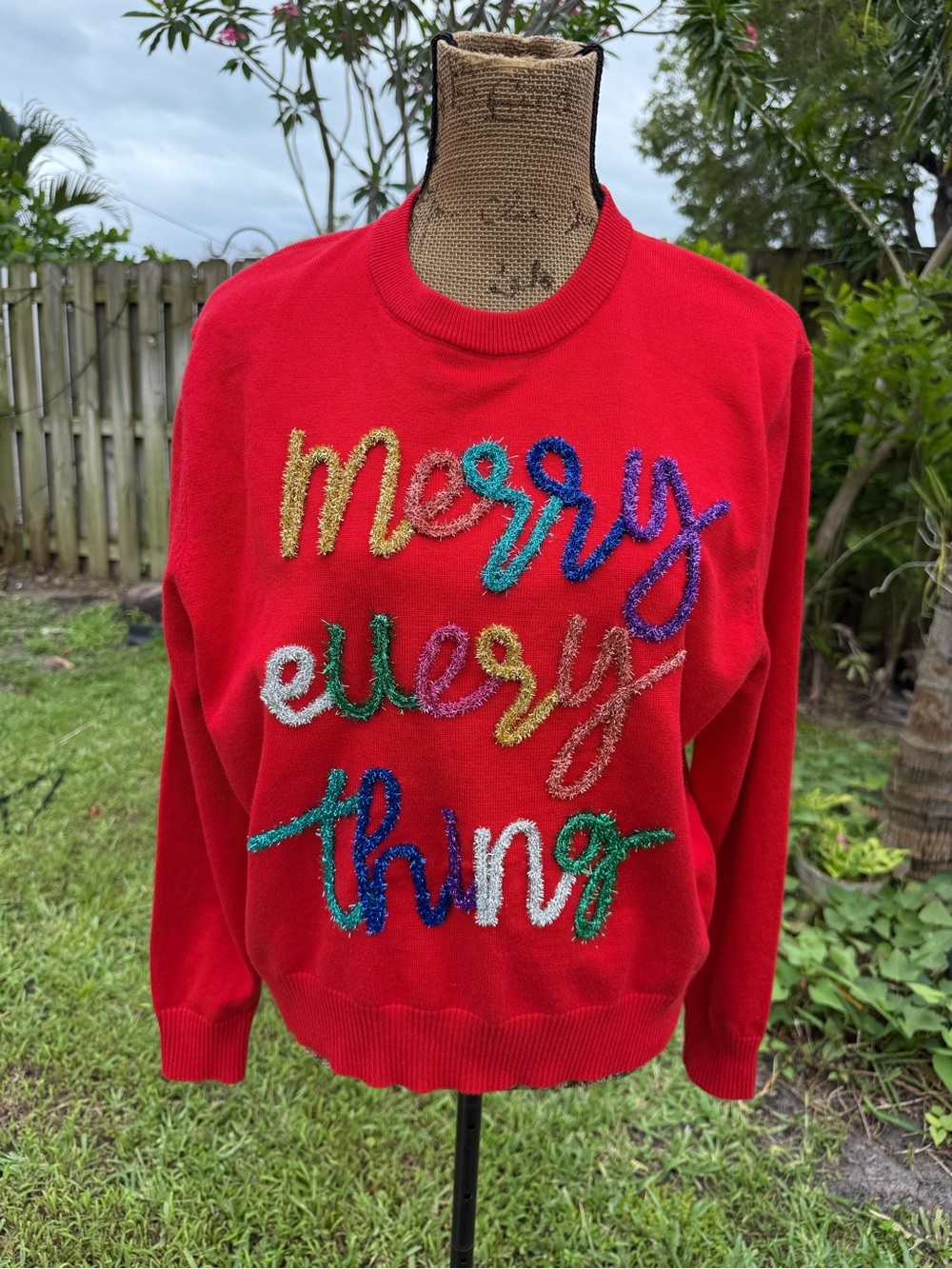 Queen of sparkle sweatshirt S EUC